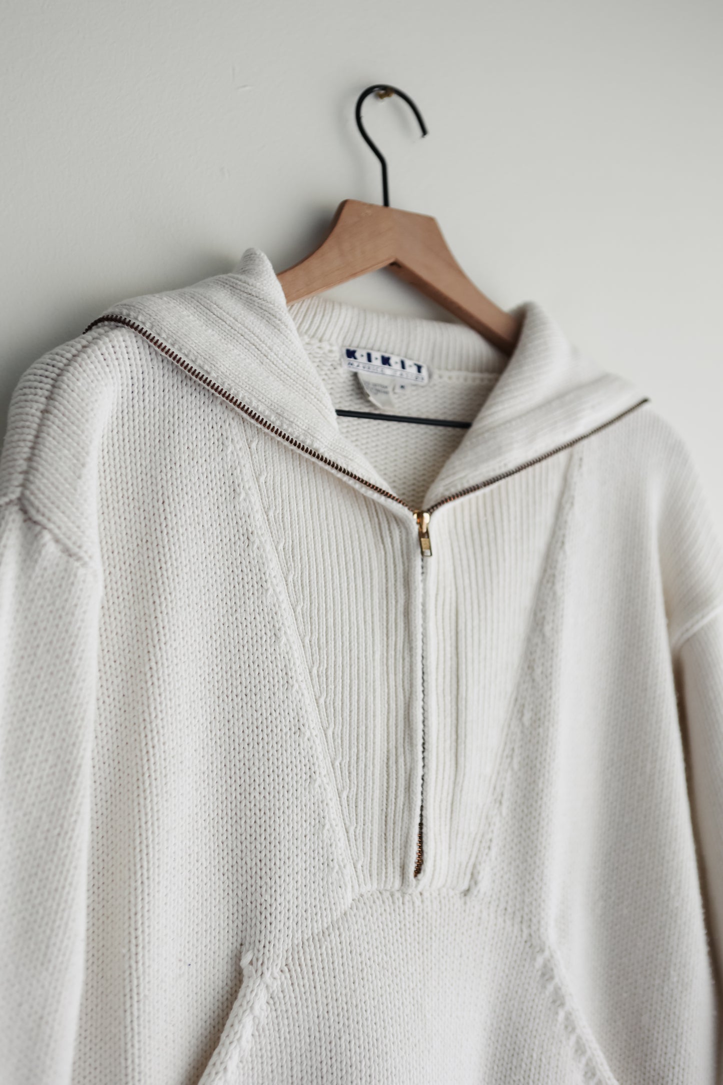 vintage white cotton sweater (M/L)