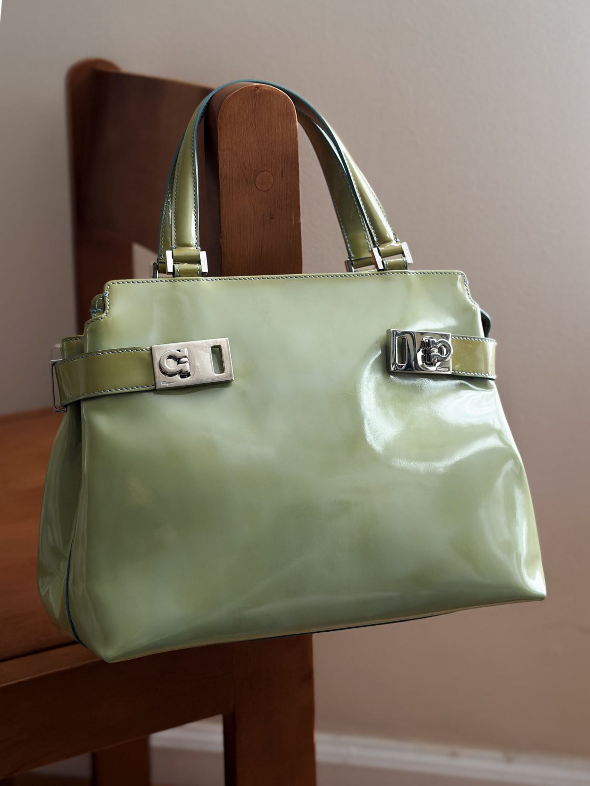 vintage Ferregamo pistachio Gancini tote