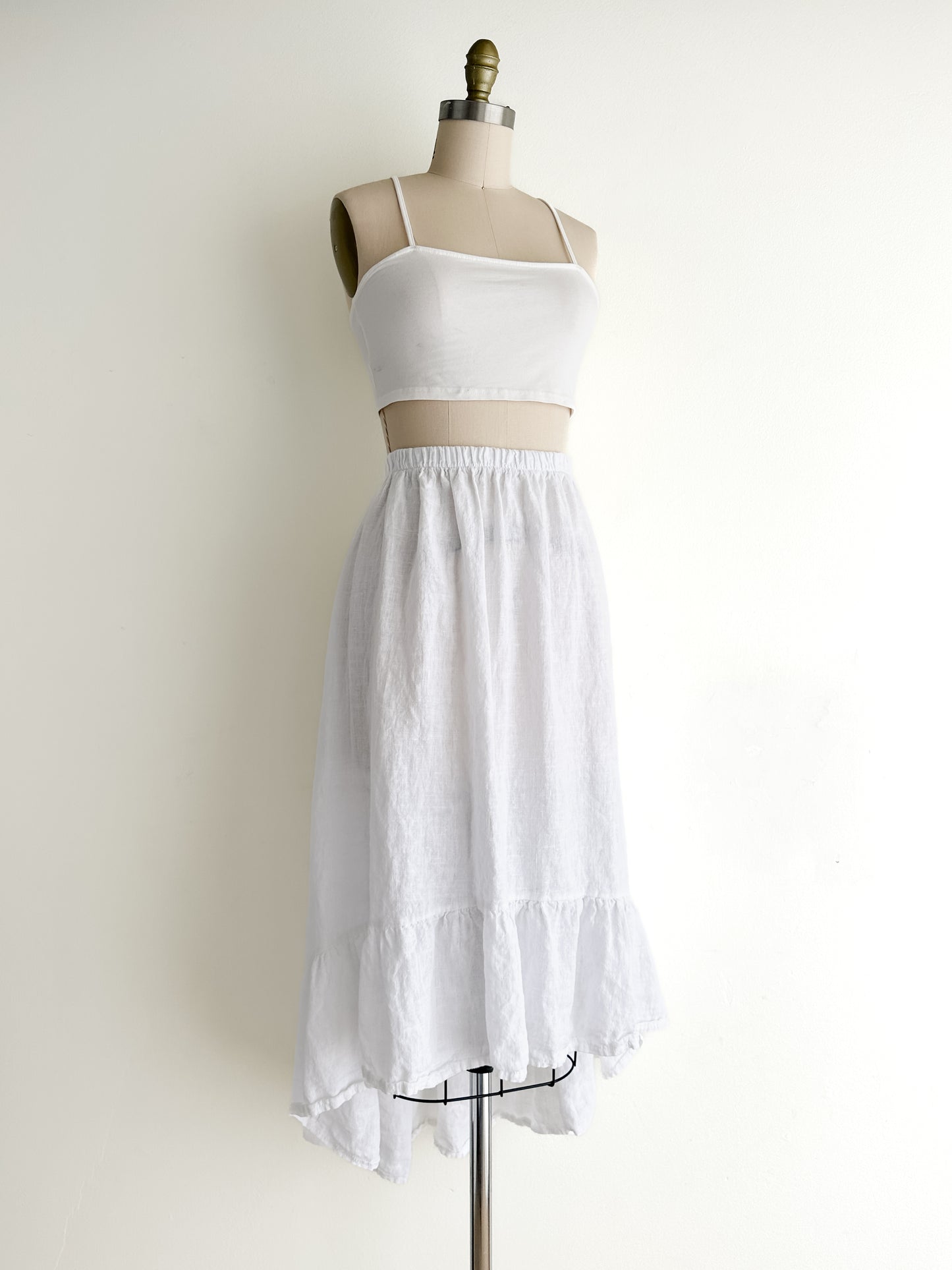 vintage white linen skirt (M)