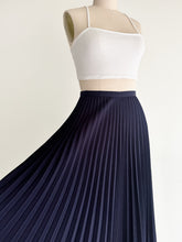 Load image into Gallery viewer, vintage accordion pleat skirt (S)
