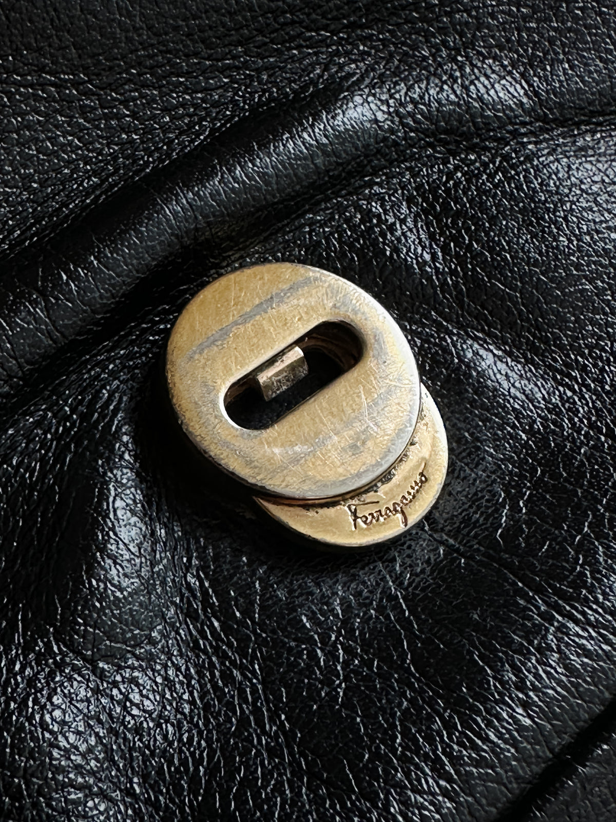 vintage Ferregamo Gancini crossbody