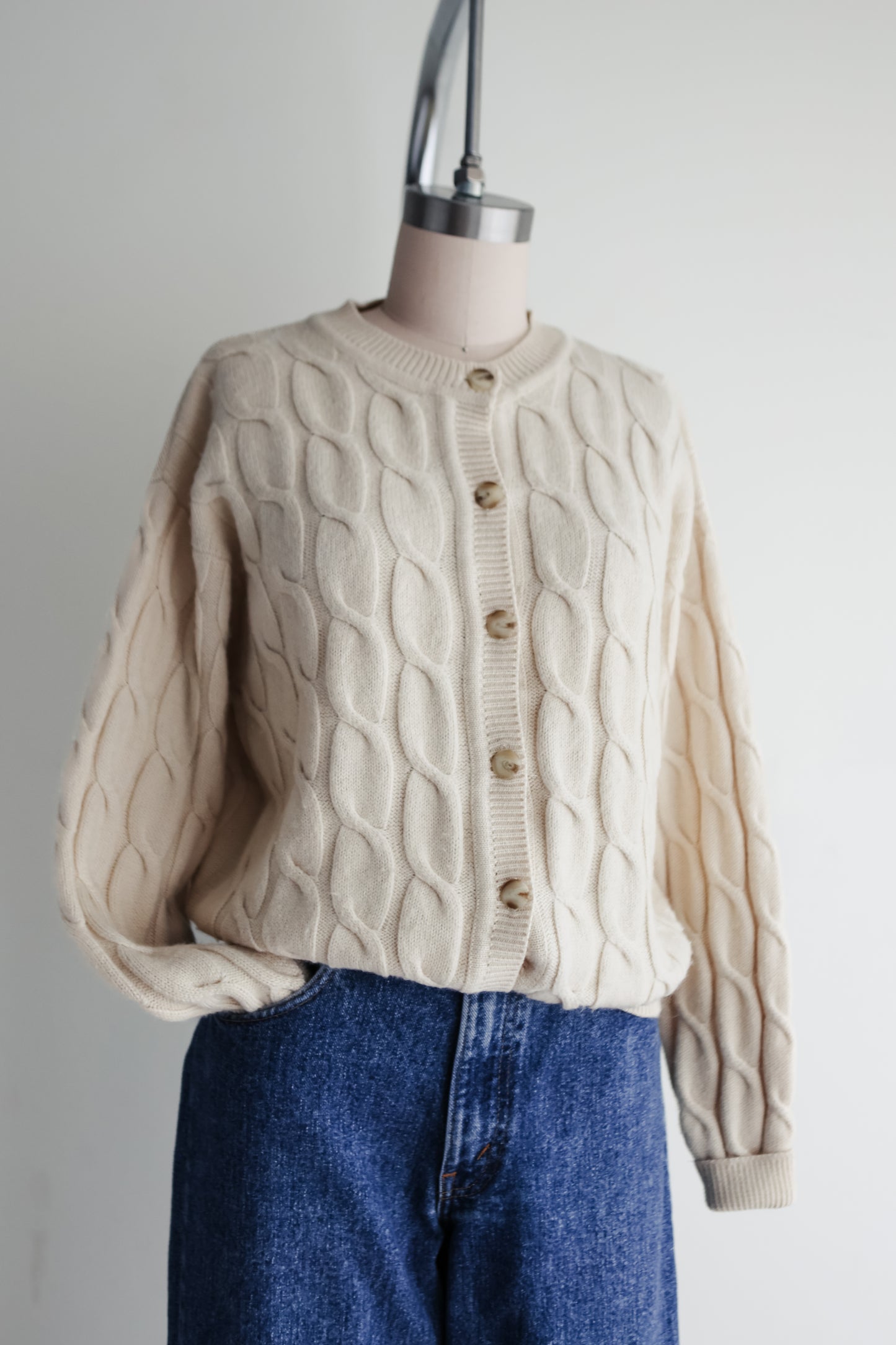 vintage cable knit merino-cashmere cardigan (M)