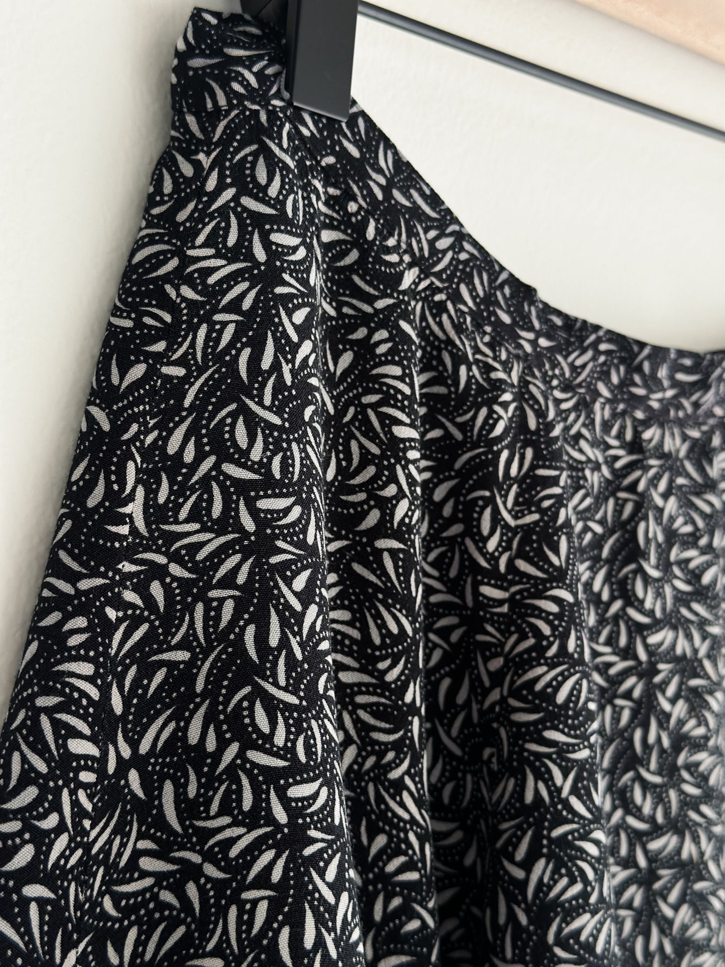 vintage floucey mini skirt (M)