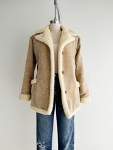 Load image into Gallery viewer, vintage faux suede sherpa shearling jacket (M/L)
