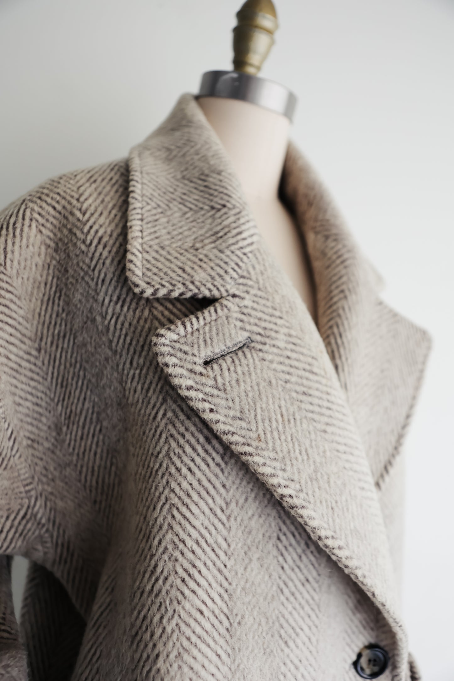 vintage herringbone wool coat (M/L)