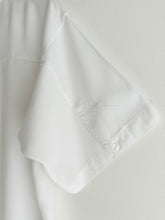 Load image into Gallery viewer, vintage white slouchy pocket tee (M/L)
