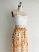 Load image into Gallery viewer, vintage sunny flower crepe skirt (M-L)
