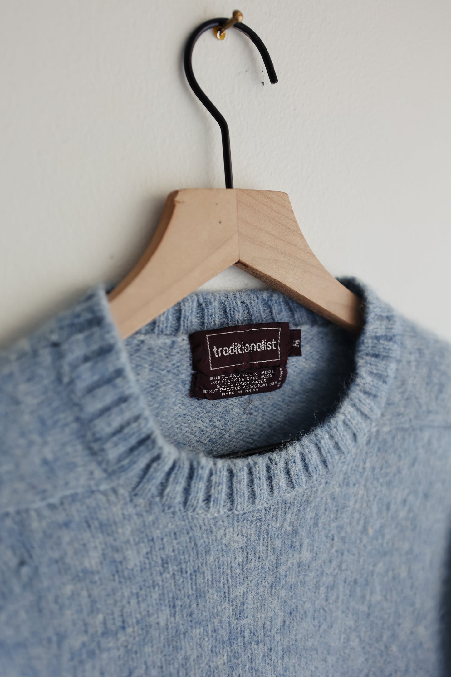 vintage light blue shetland sweater (S)