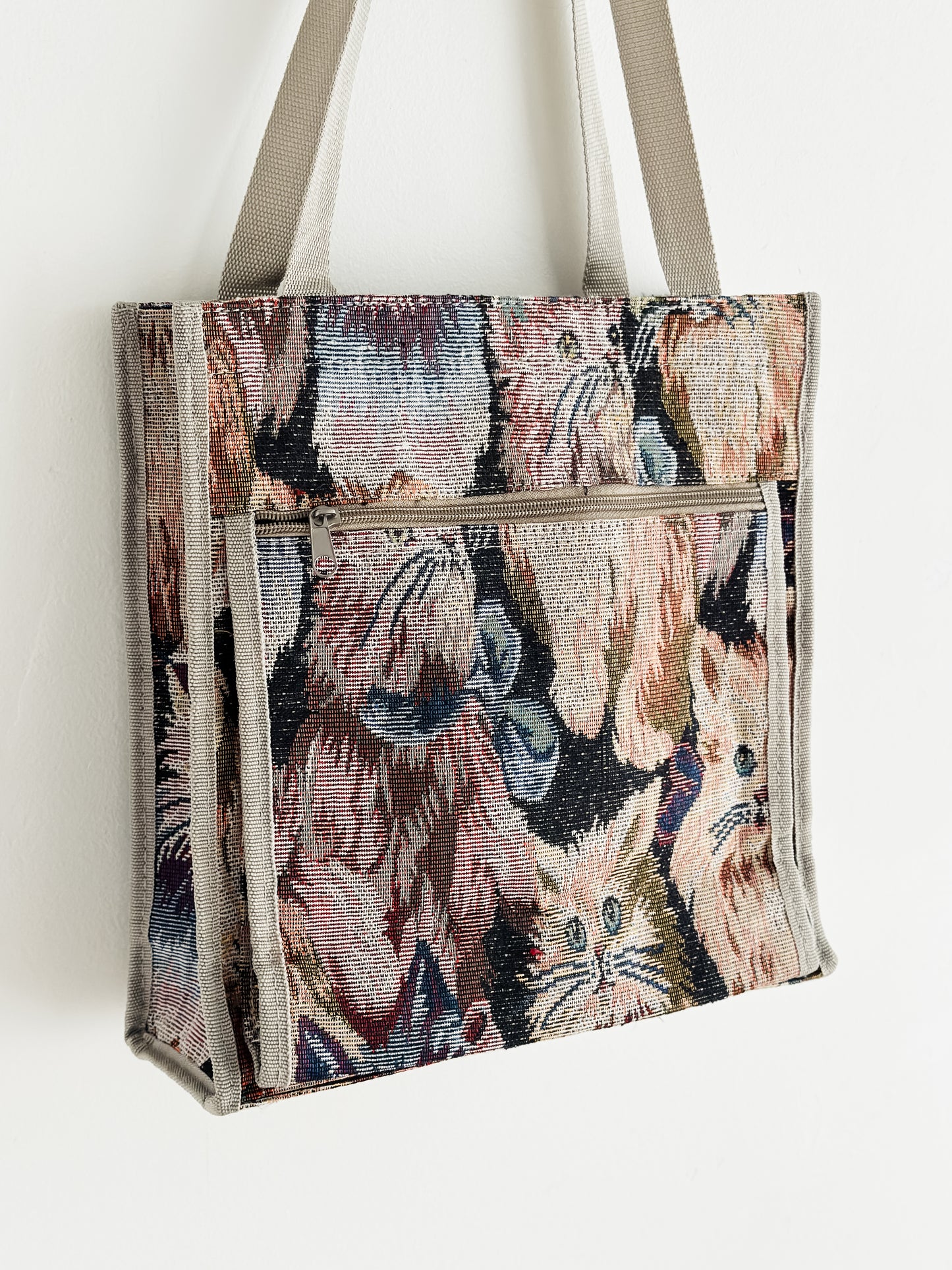 vintage cats tapestry tote bag