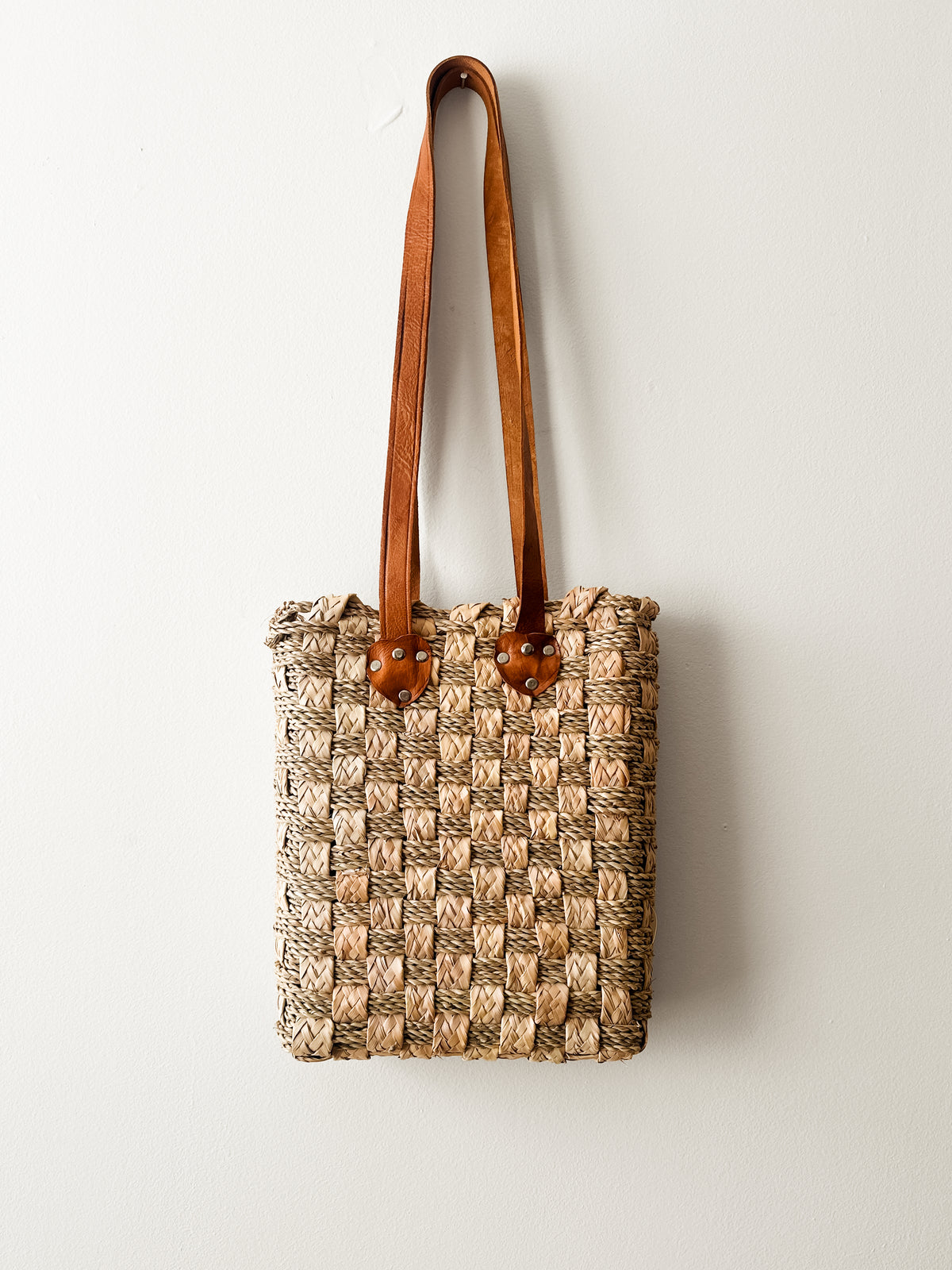 vintage seagrass basketweave tote