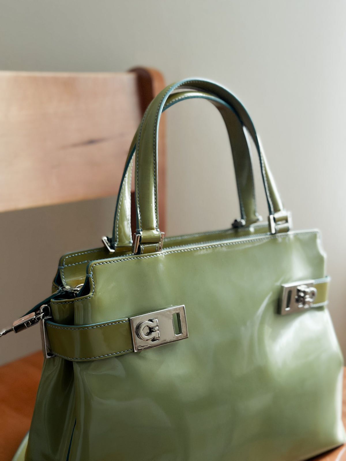 vintage Ferregamo pistachio Gancini tote