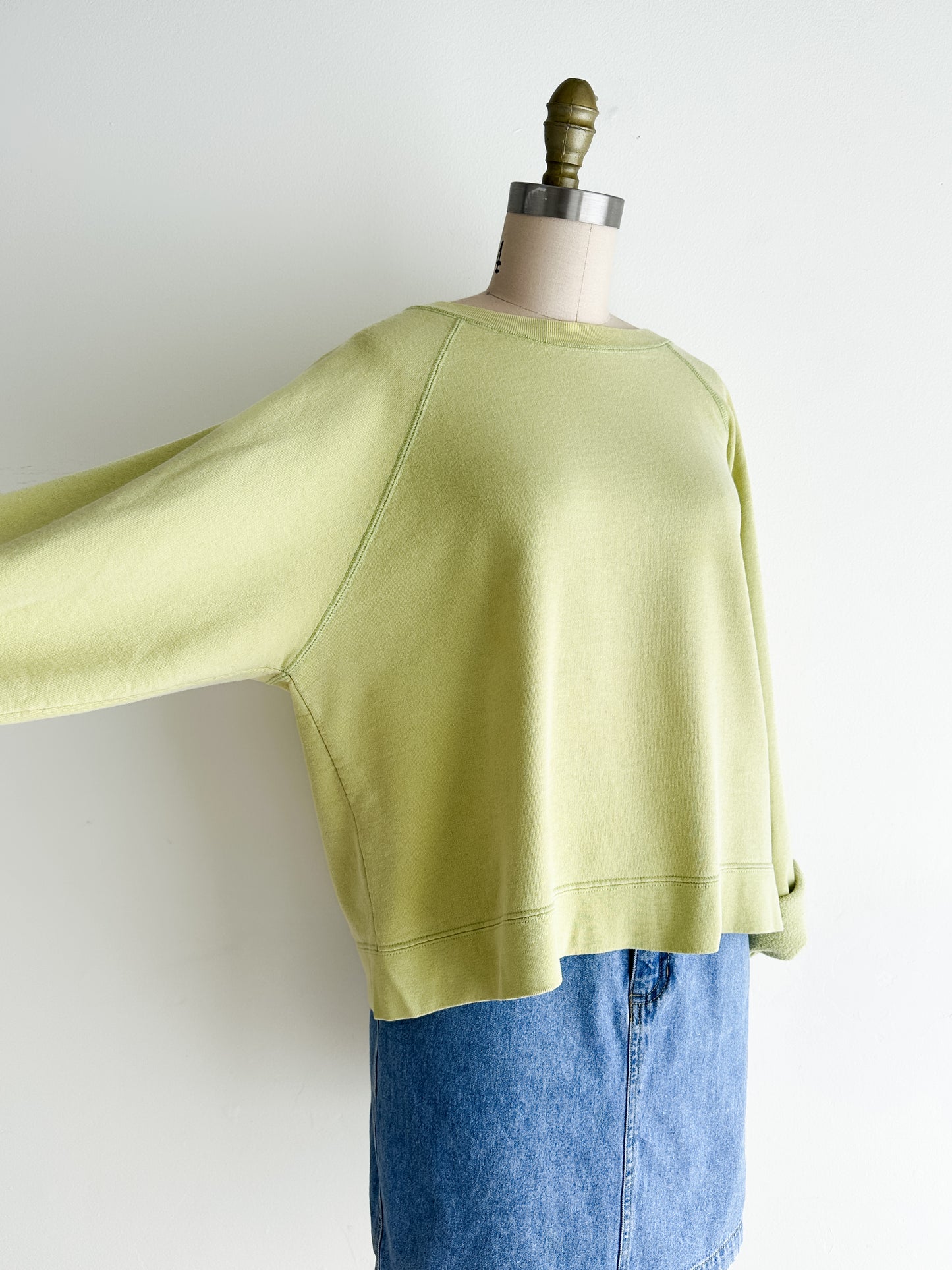 vintage lime raglan sweatshirt (L)