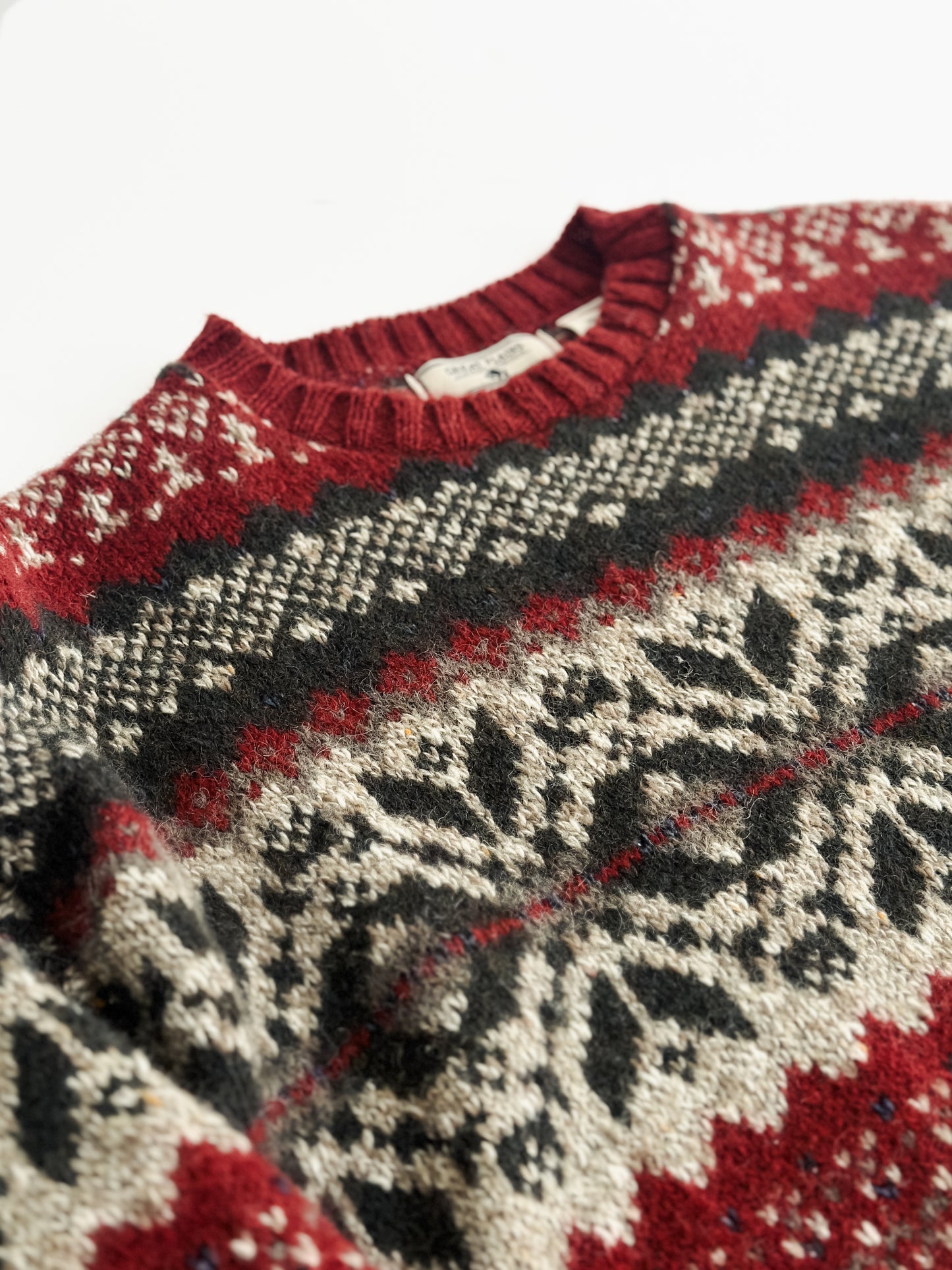 vintage fair isle wool knit sweater (L)