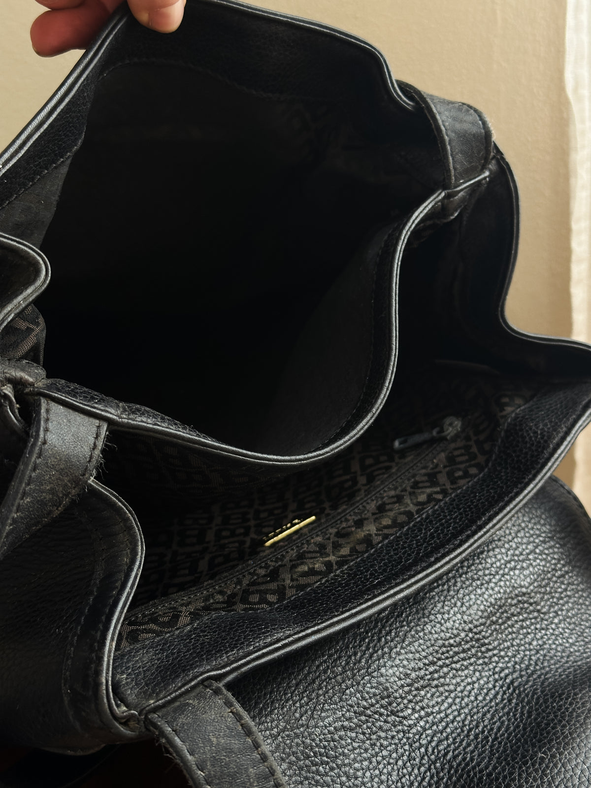 vintage Bally black pebbled leather Shoulder Bag