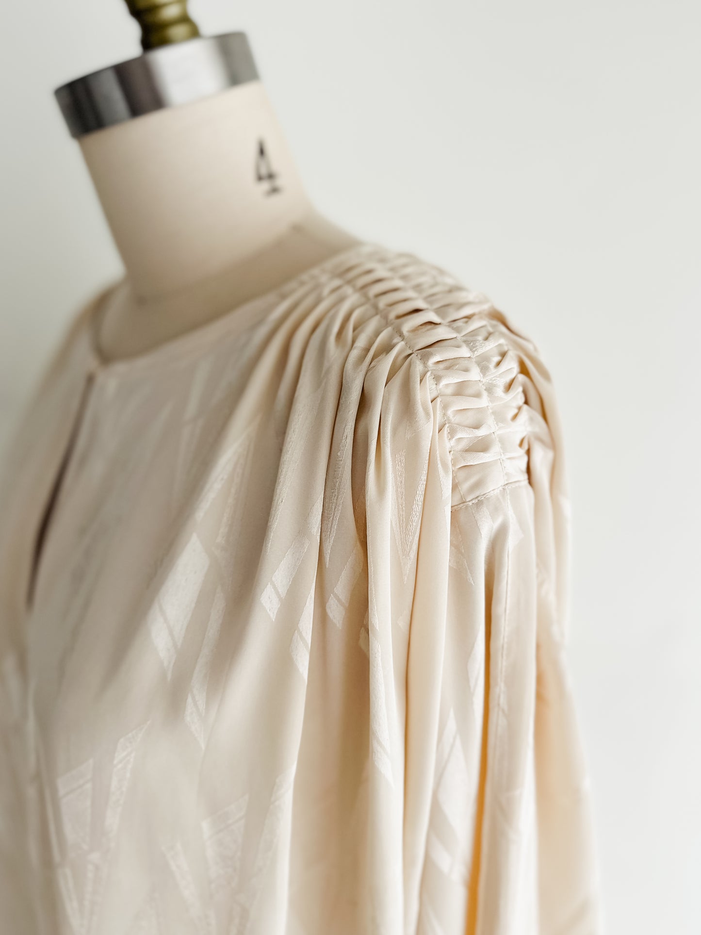 vintage champagne satin cocoon dress (M/L)