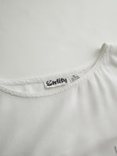 Load image into Gallery viewer, vintage white slouchy pocket tee (M/L)
