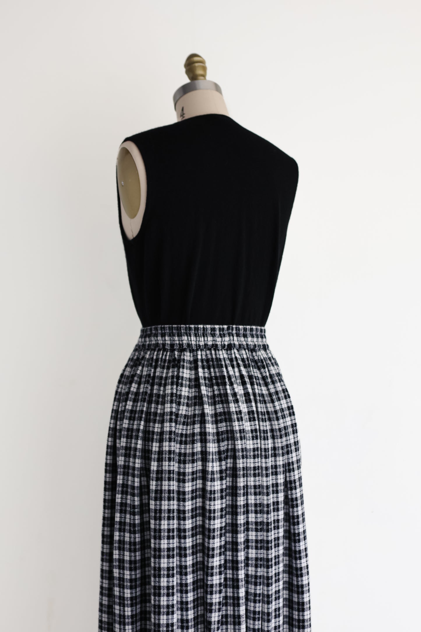 vintage plaid skirt (M)