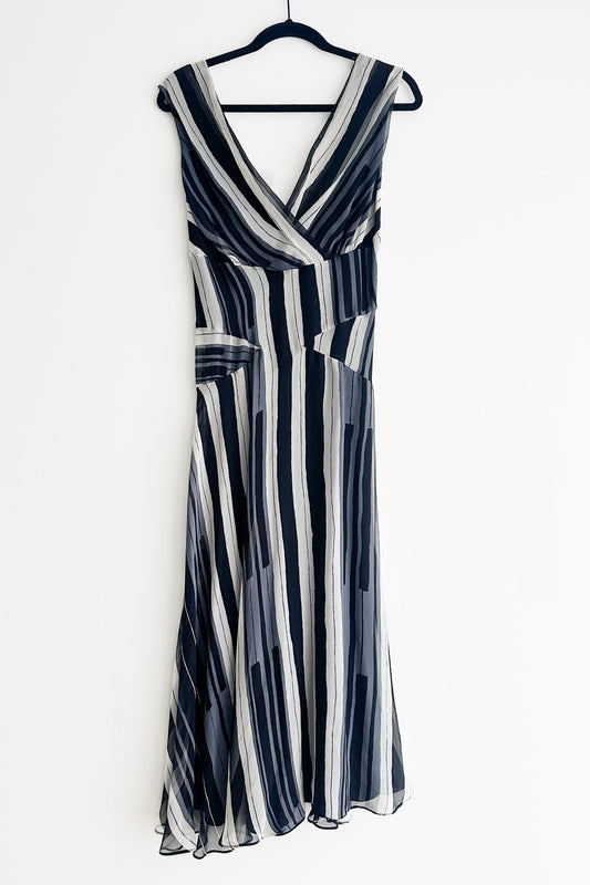 vintage silk chiffon Diane von Fürstenberg dress (S/M)