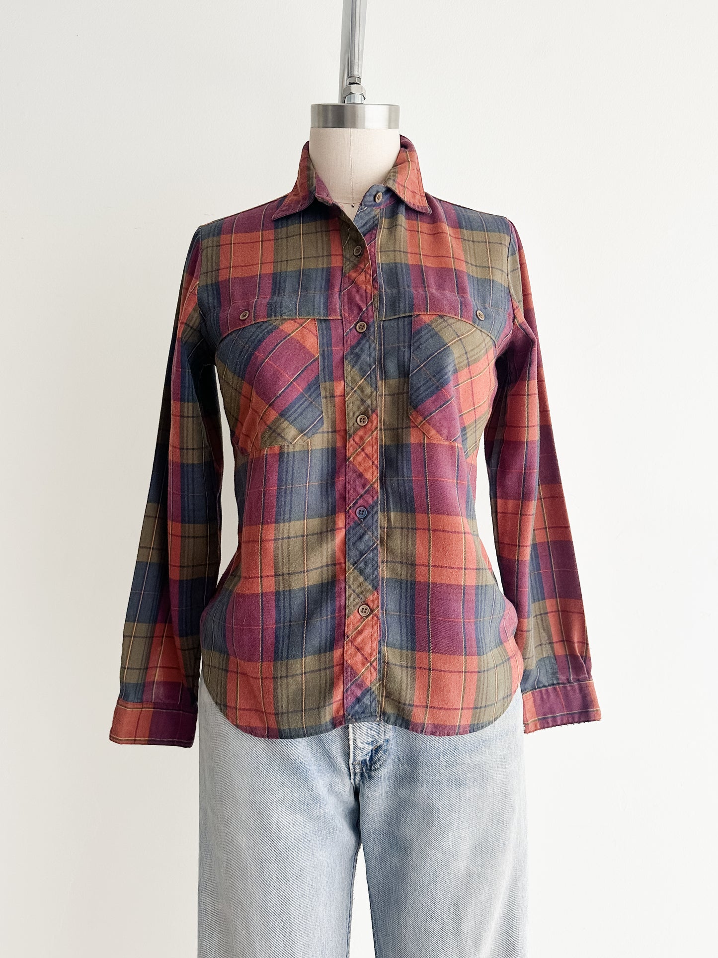 vintage plaid flannel shirt (XS)