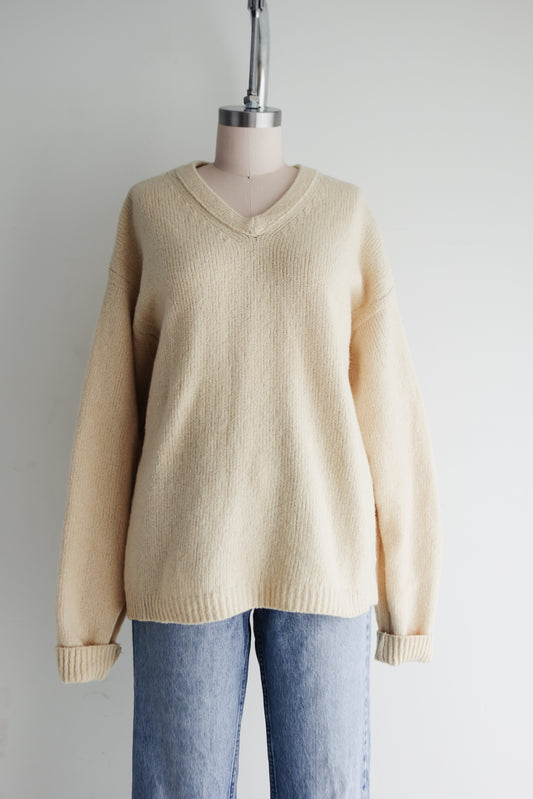 vintage cream wool sweater (L)