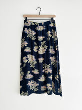 Load image into Gallery viewer, vintage crepe tropics skirt (M)
