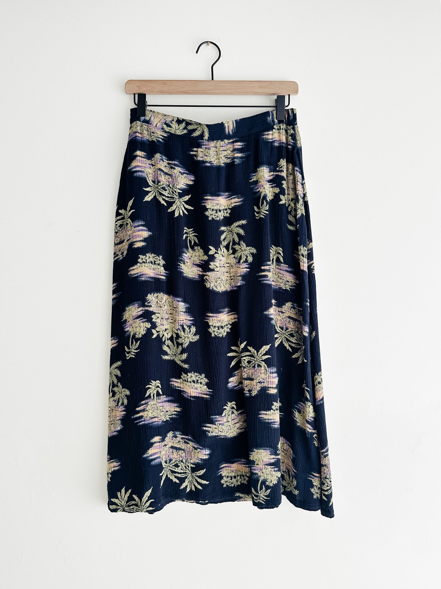 vintage crepe tropics skirt (M)