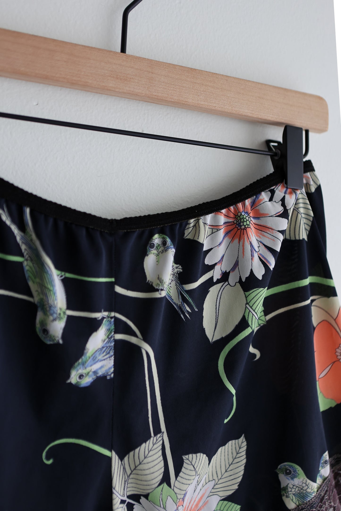 vintage lace pajama shorts (M)