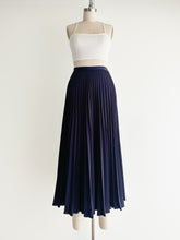 Load image into Gallery viewer, vintage accordion pleat skirt (S)
