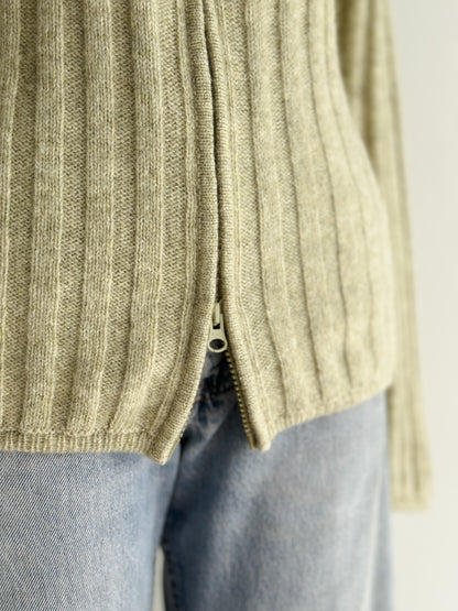 vintage pale green wool cardigan (S/M)