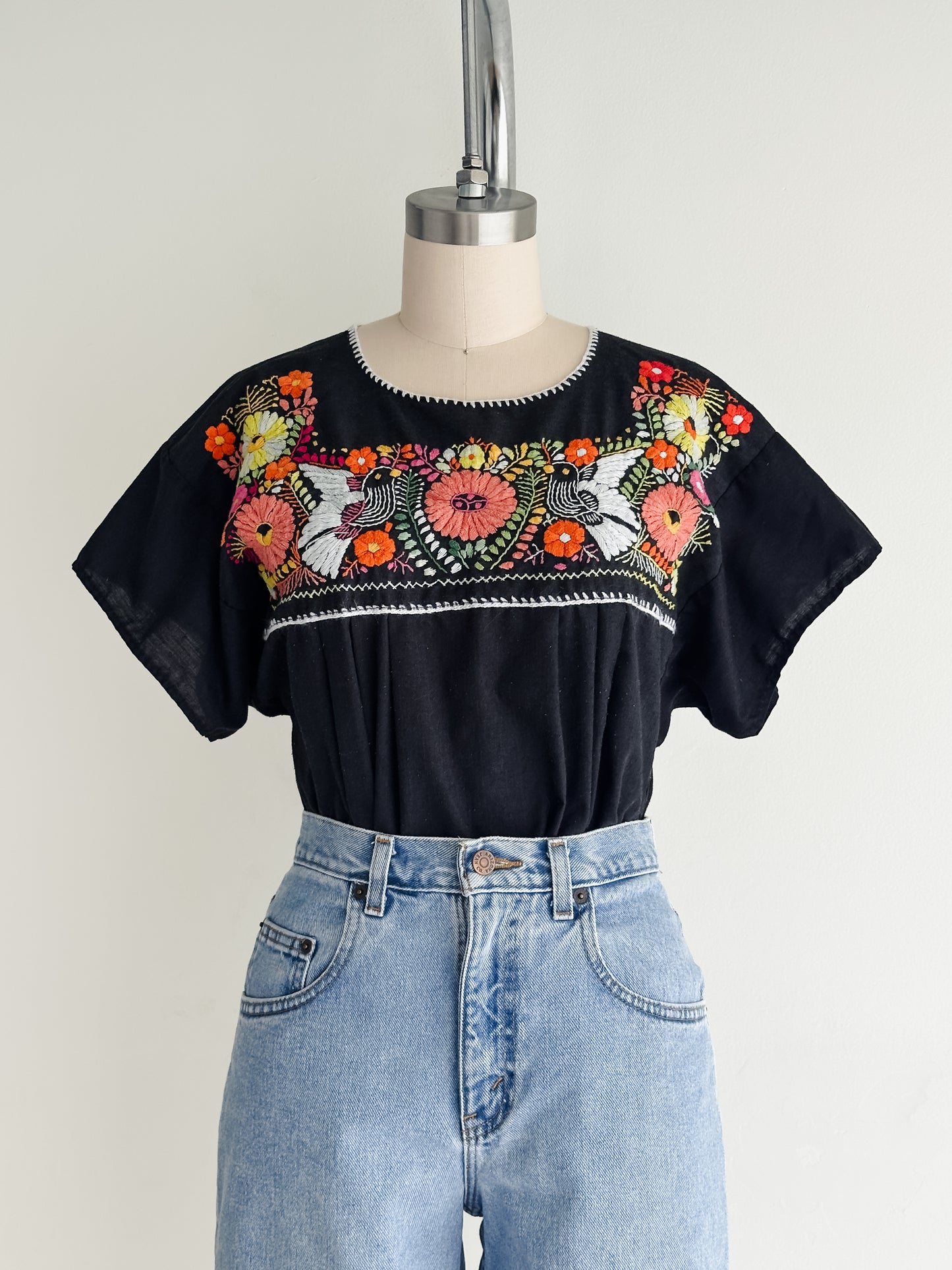 vintage embroidered blouse (M)