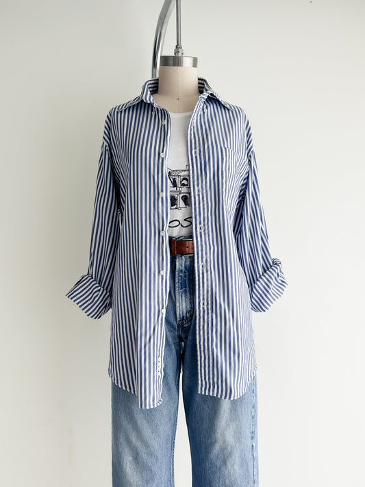 vintage blue stripe button down shirt (M)