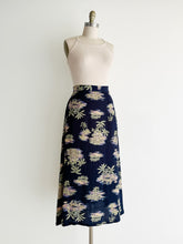 Load image into Gallery viewer, vintage crepe tropics skirt (M)
