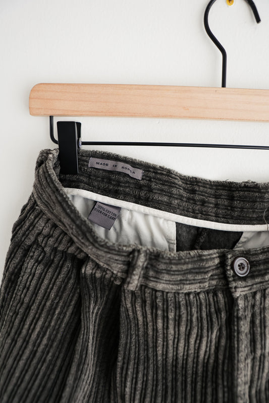 vintage wide wale corduroy trousers (M)