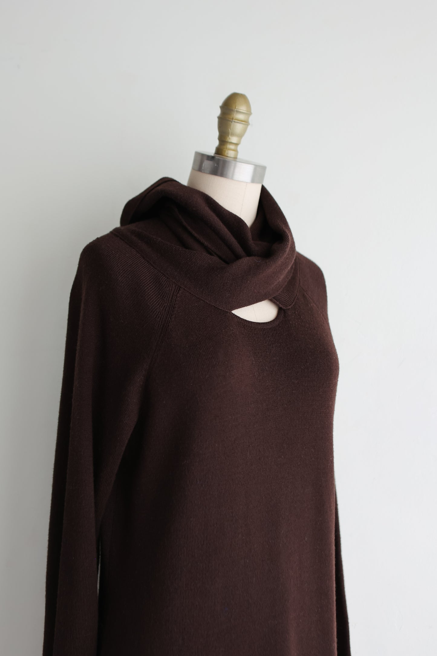 vintage chocolate sweater dress (M)