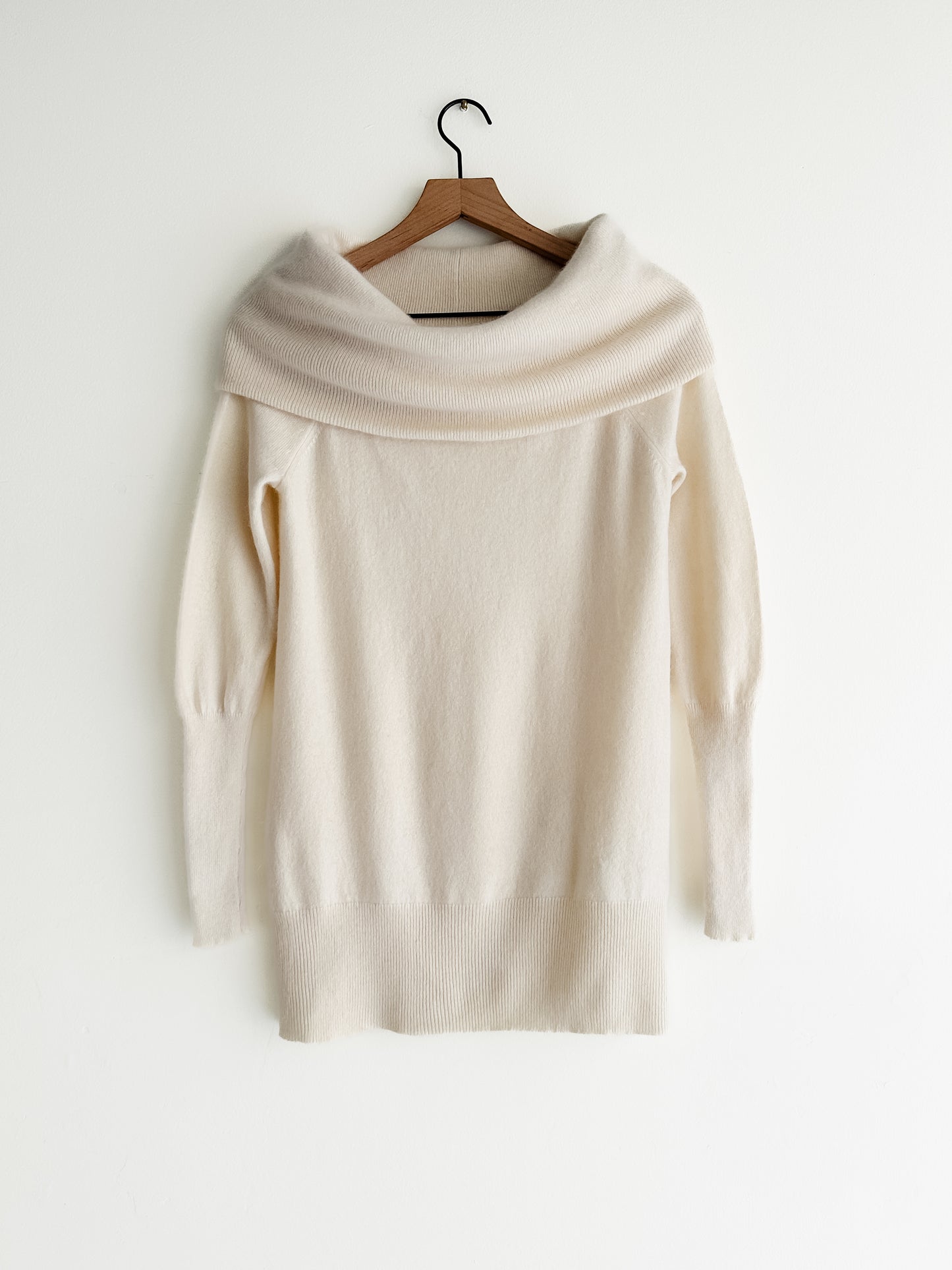 vintage off shoulder cashmere sweater (XS)