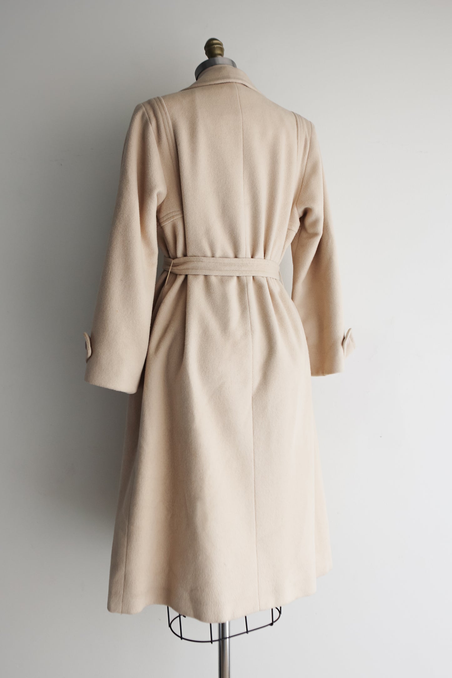 vintage cream cashmere coat (S)