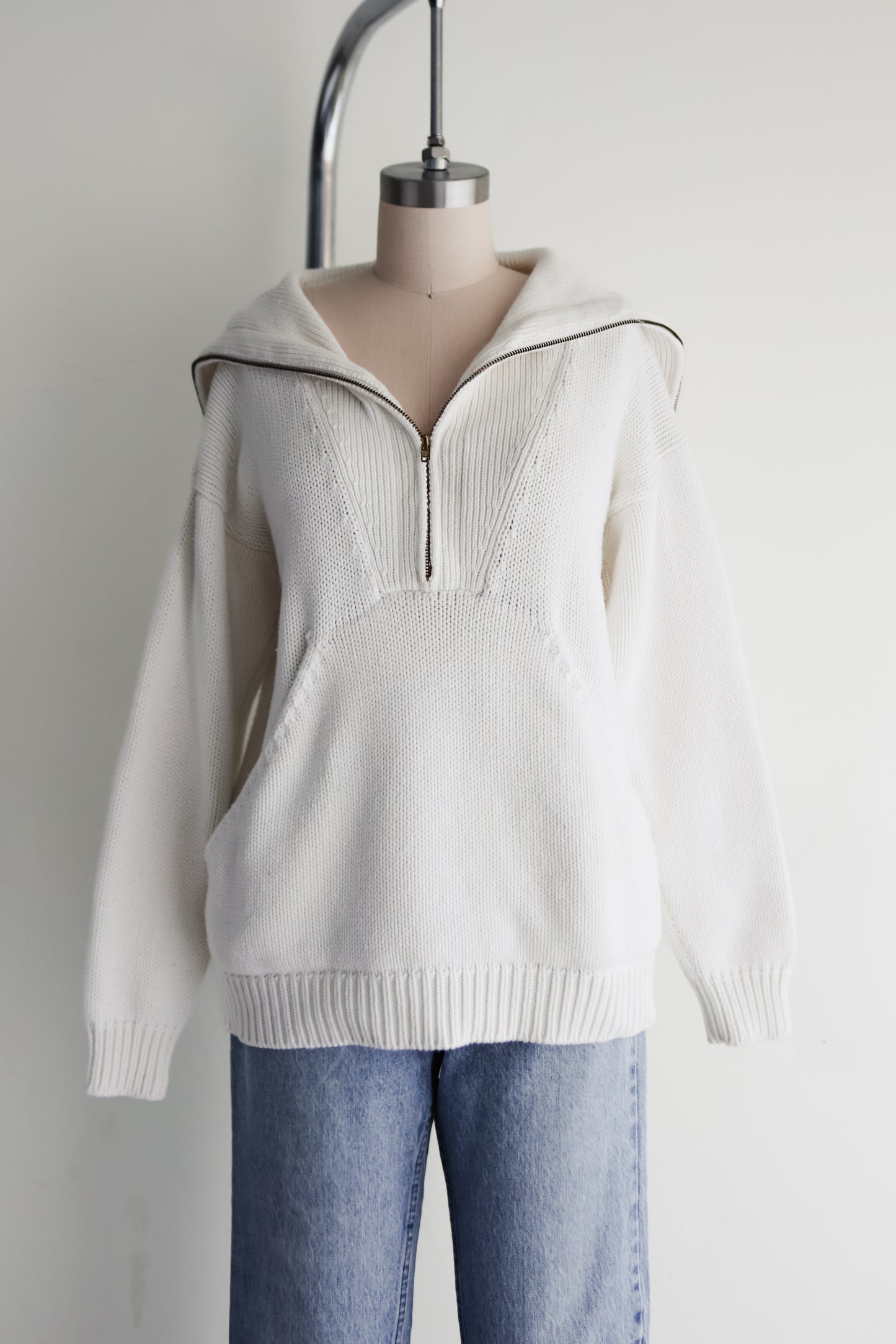 vintage white cotton sweater (M/L)