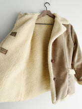 Load image into Gallery viewer, vintage faux suede sherpa shearling jacket (M/L)
