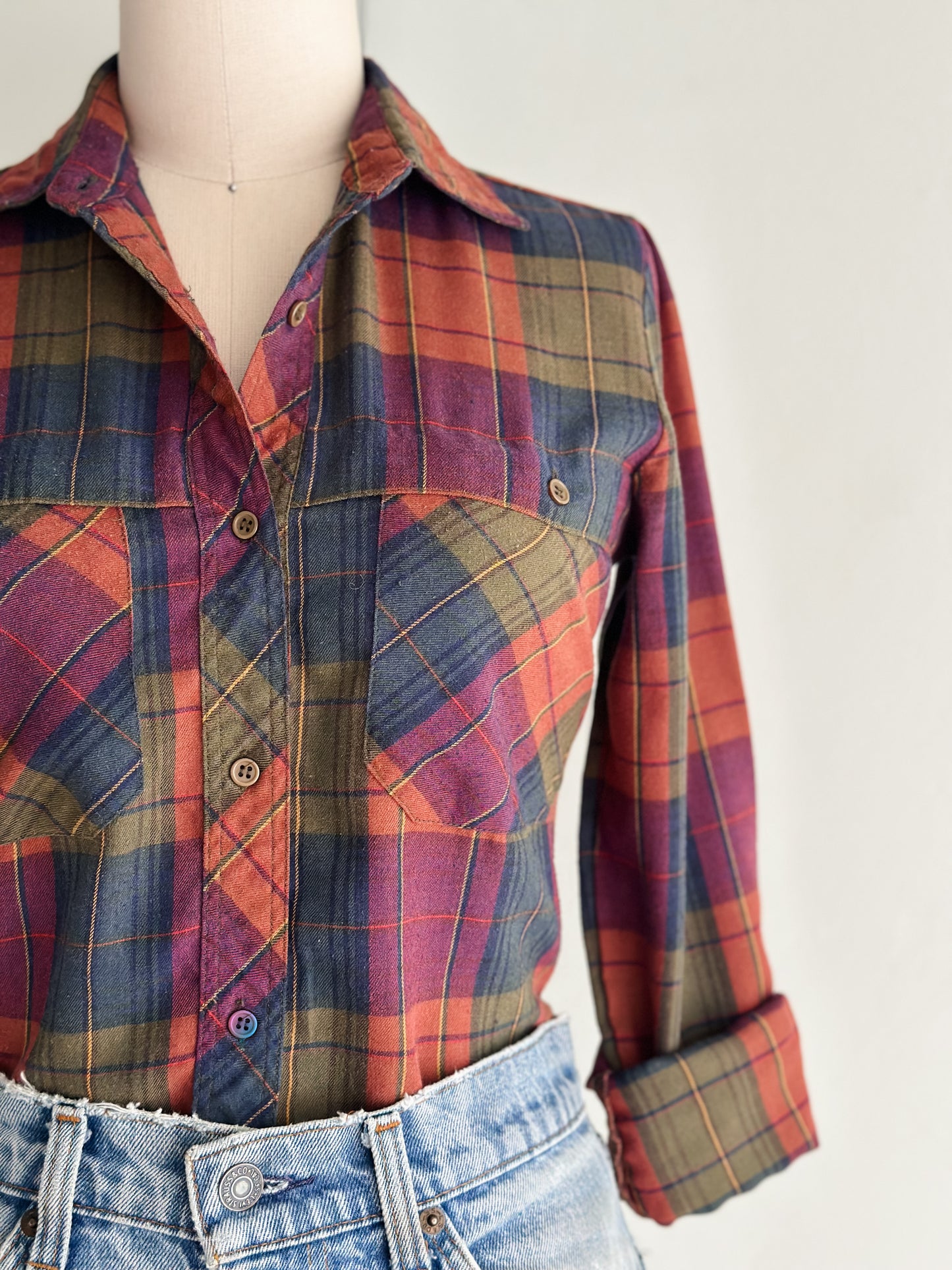 vintage plaid flannel shirt (XS)