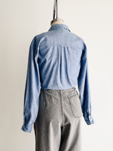 Load image into Gallery viewer, vintage chambray shirt (M)
