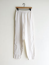 Load image into Gallery viewer, vintage white linen pants (S/M)
